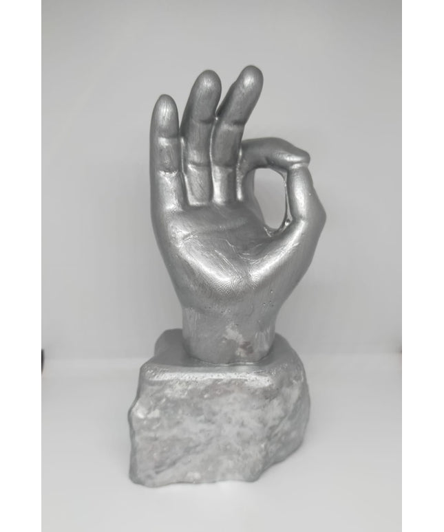 mano OK in ceramica cm. 16